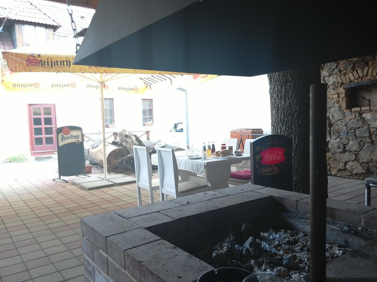 Penzion Na Jizdarne Stary Plzenec Dış mekan fotoğraf