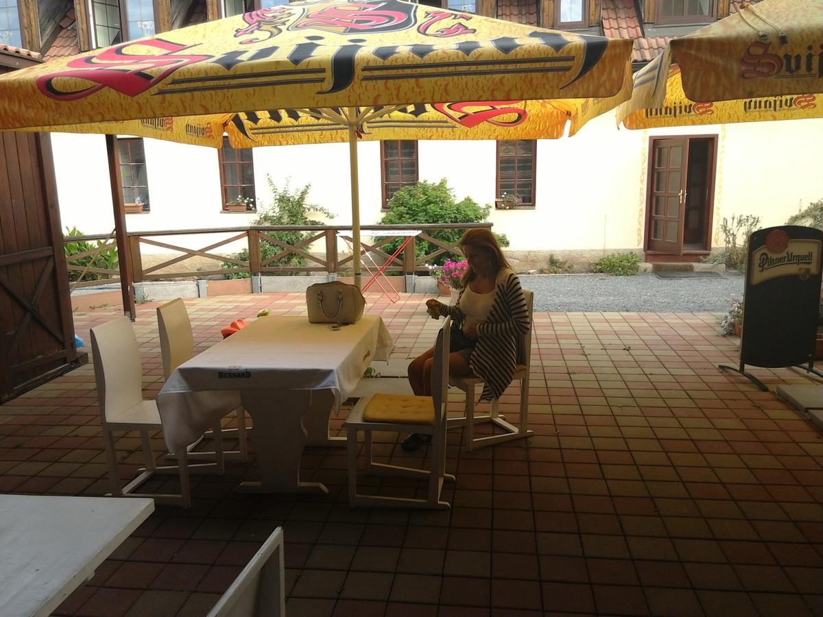Penzion Na Jizdarne Stary Plzenec Dış mekan fotoğraf