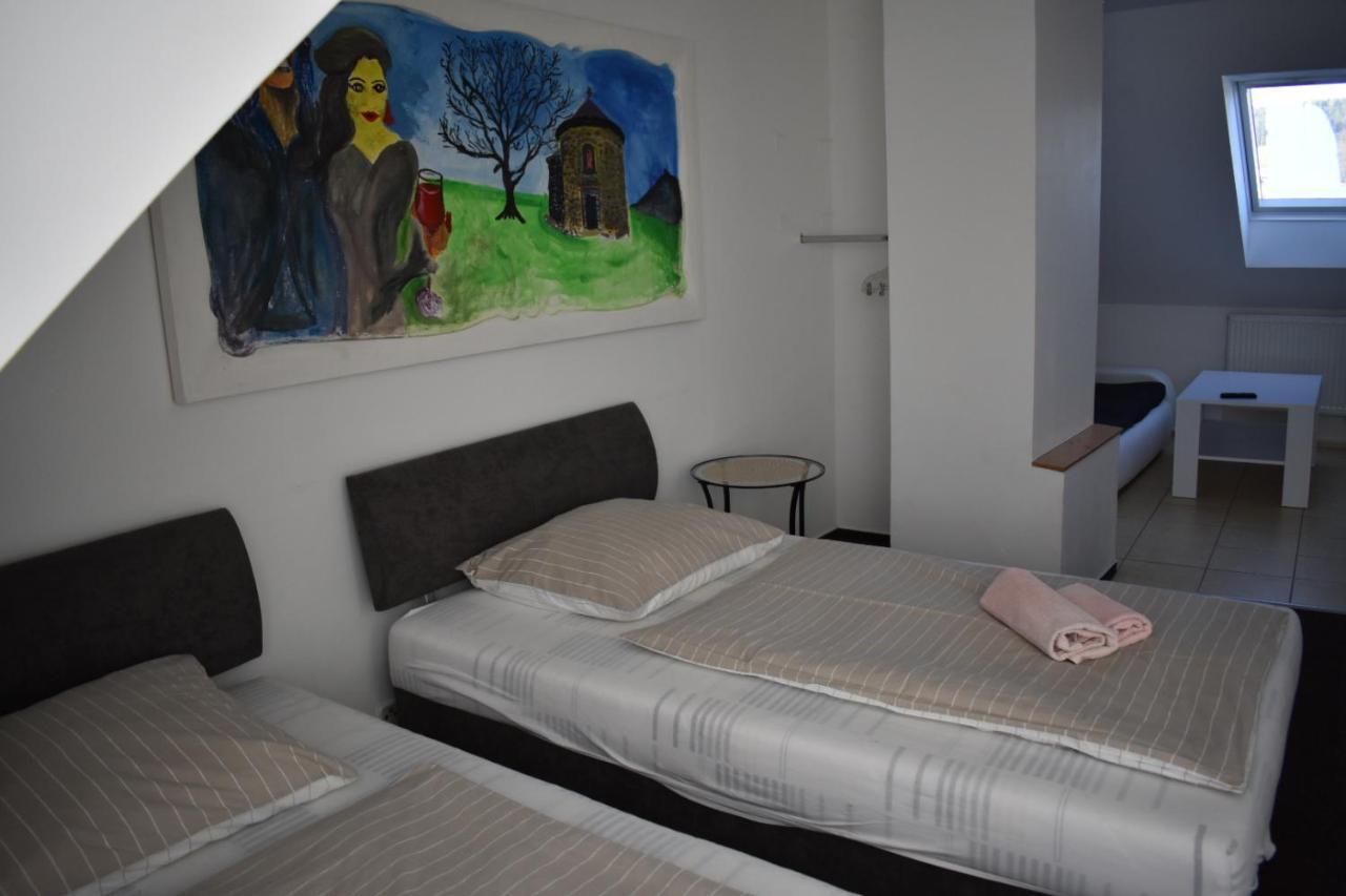 Penzion Na Jizdarne Stary Plzenec Dış mekan fotoğraf